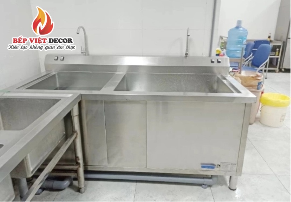 Máy rửa bát công nghiệp là thiết bị không thể thiếu trong khu bếp công nghiệp
