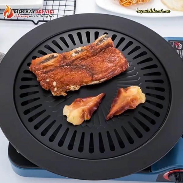 Bề mặt vỉ nướng có thể nhẵn phẳng hoặc tạo gờ sóng, chống dính cao