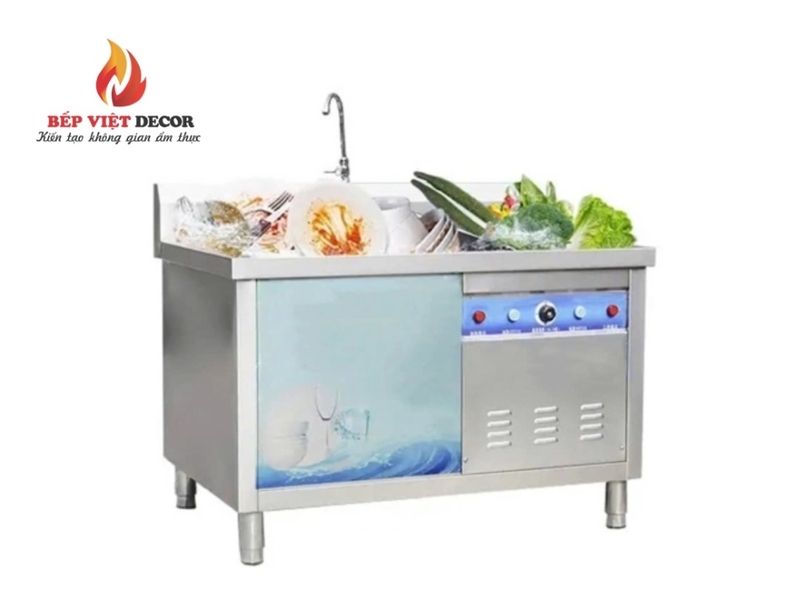 Tuy có máy hỗ trợ nhưng việc sắp xếp lại bát đĩa đúng cách là việc cần thiết