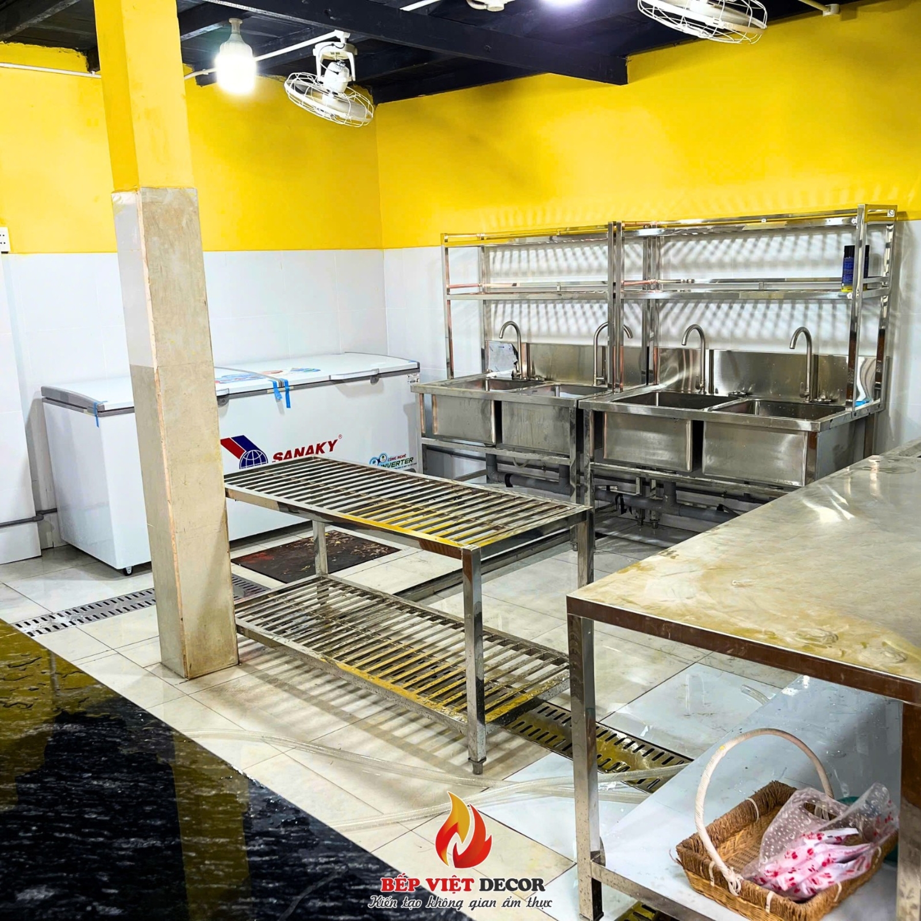 Setup Khu Bếp Công Nghiệp Cho Chuỗi Lẩu Cá