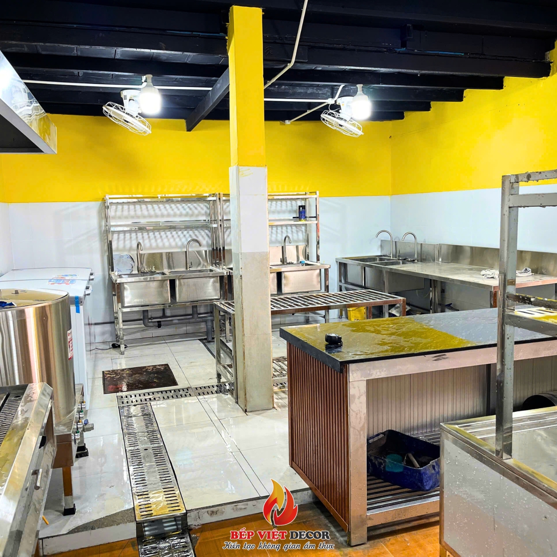 Setup Khu Bếp Công Nghiệp Cho Chuỗi Lẩu Cá