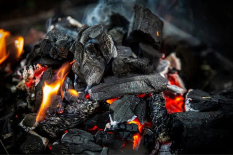 Nên chọn các loại than nào để nướng món ăn thơm ngon nhất?